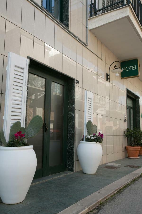 Hotel Bisceglie Exteriér fotografie